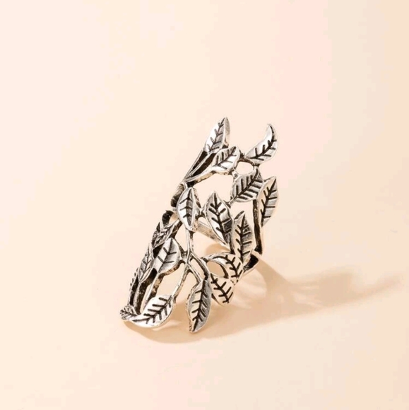 Ring - Picture 2 of 3